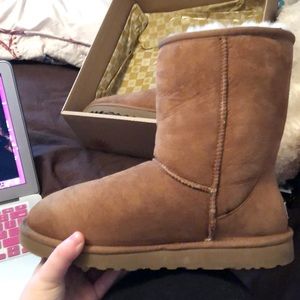 LIKE NEW UGG BOOTS. MAKE AN OFFER